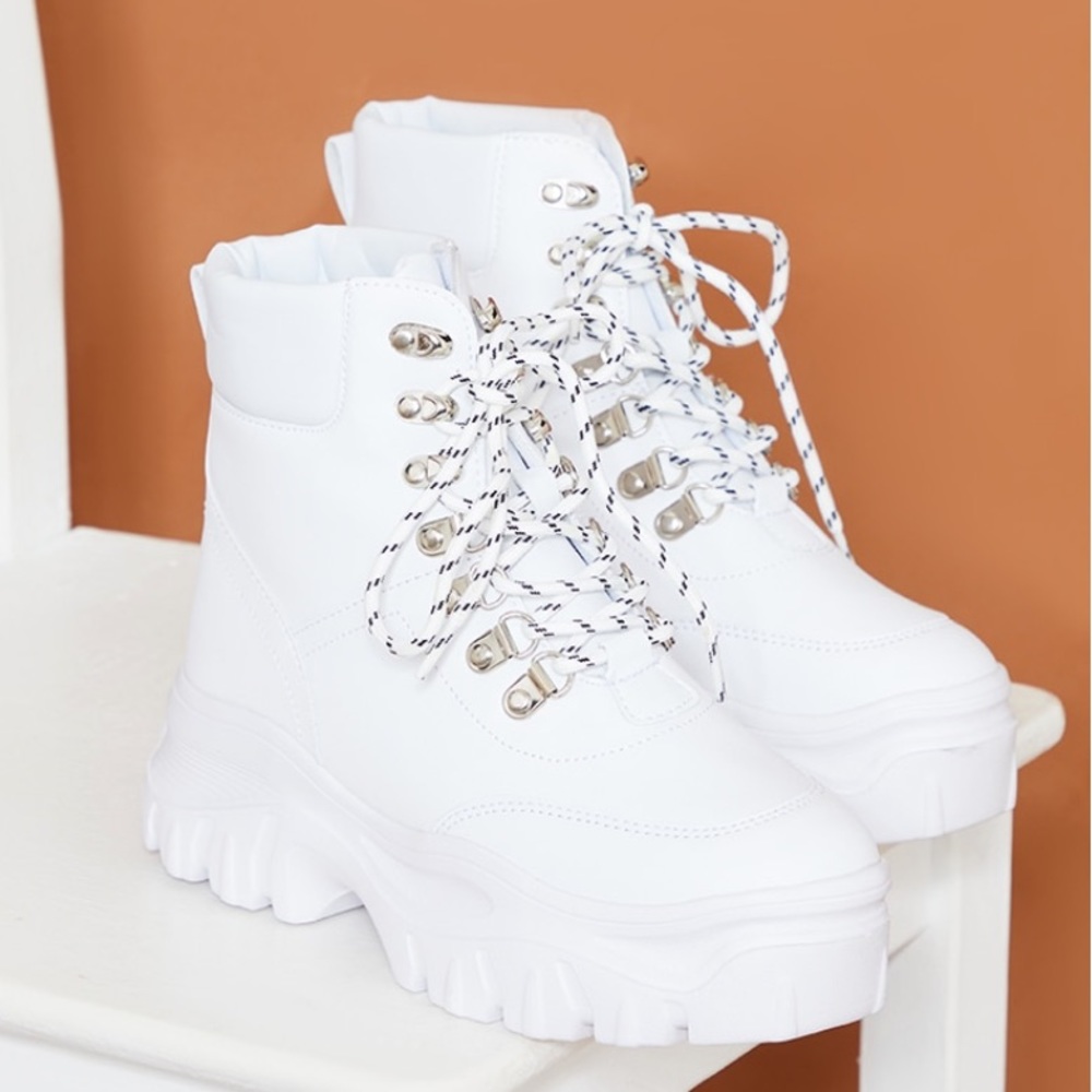 PRETTYLITTLETHING White Flatform Chunky Hiker Boots